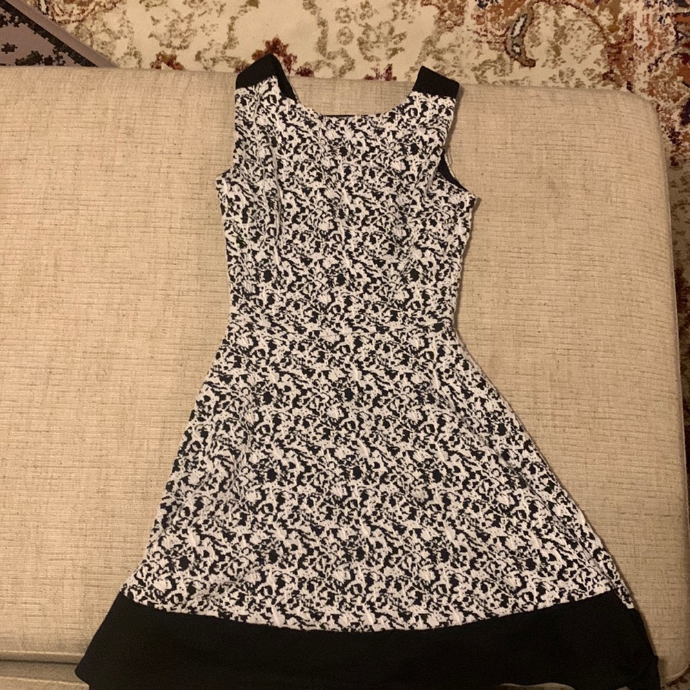 Women’s dress